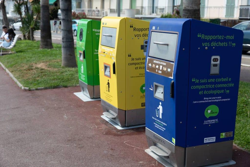 bacs à déchets, poubelles de tri sélectif collectivités